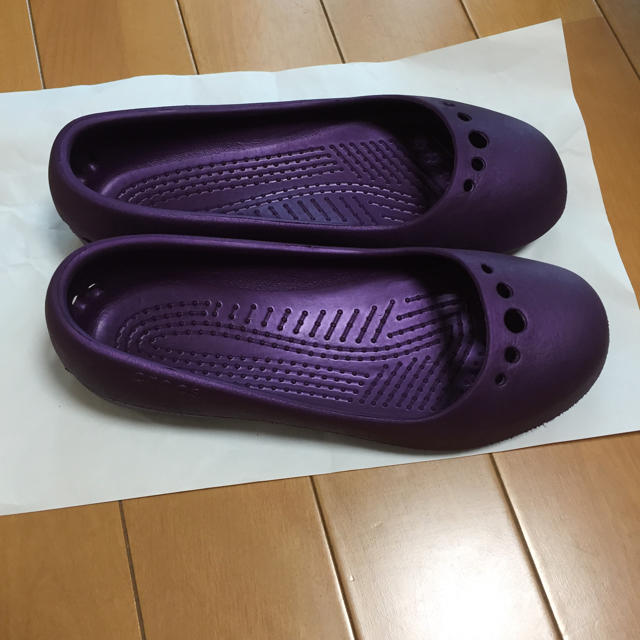 crocs(クロックス)のクロックス レディースの靴/シューズ(サンダル)の商品写真