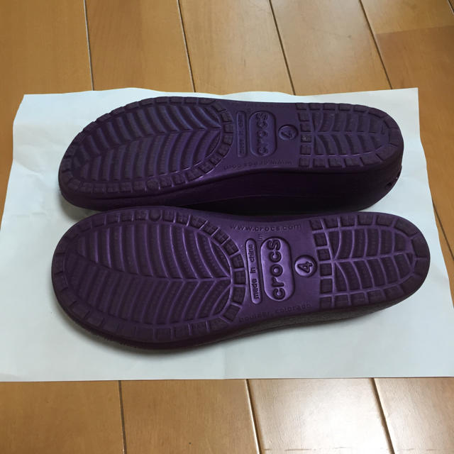 crocs(クロックス)のクロックス レディースの靴/シューズ(サンダル)の商品写真