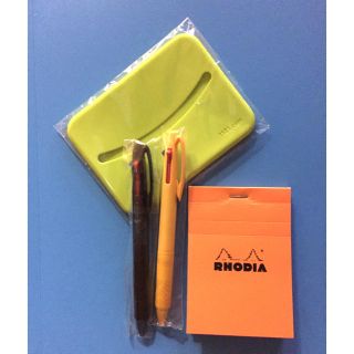 ミツビシエンピツ(三菱鉛筆)のほぼ日ストア特典のボールペンとティッシュシェルとRHODIAメモ帳(ペン/マーカー)