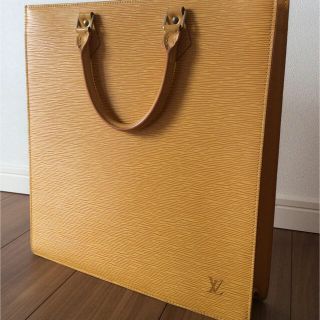 ルイヴィトン(LOUIS VUITTON)のLOUISVUITTON エピサックプラトートバック(トートバッグ)