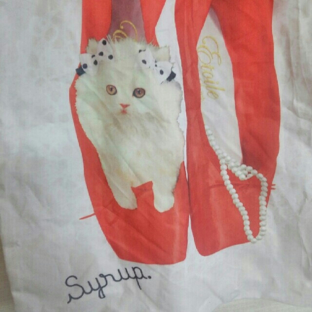 syrup.(シロップ)のhimitsu by syrup. ヒミツバイシロップ ねこさんバッグ レディースのバッグ(トートバッグ)の商品写真