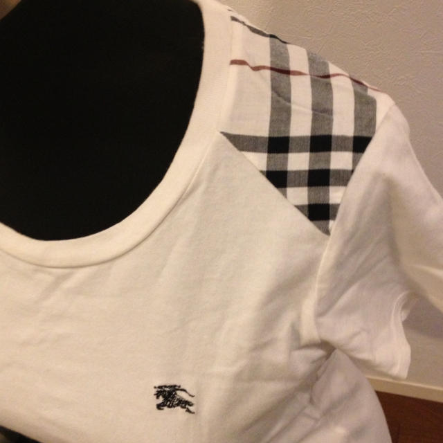 BURBERRY(バーバリー)のシンプル白Tシャツ レディースのトップス(Tシャツ(半袖/袖なし))の商品写真