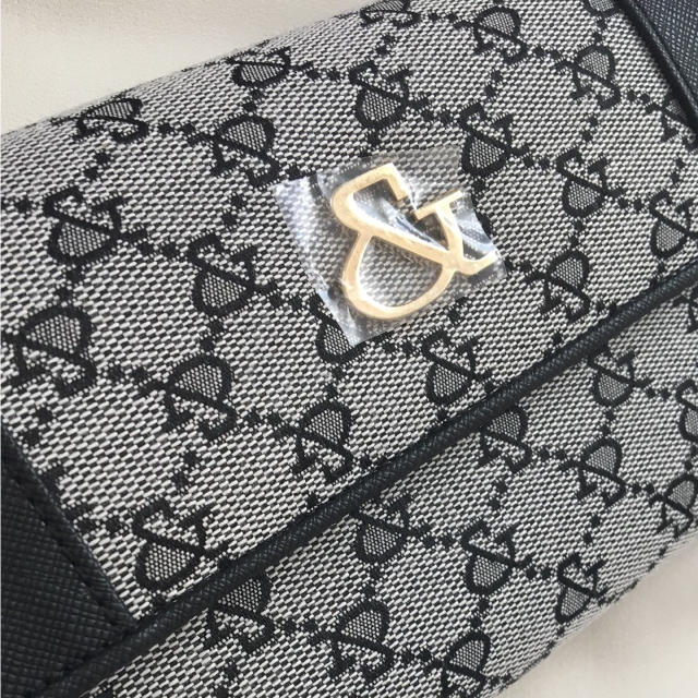 新品 &byP&D ショルダー付き長財布 グレー×ブラック 3