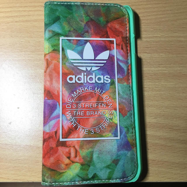 adidas(アディダス)のiPhone6sケース スマホ/家電/カメラのスマホアクセサリー(iPhoneケース)の商品写真