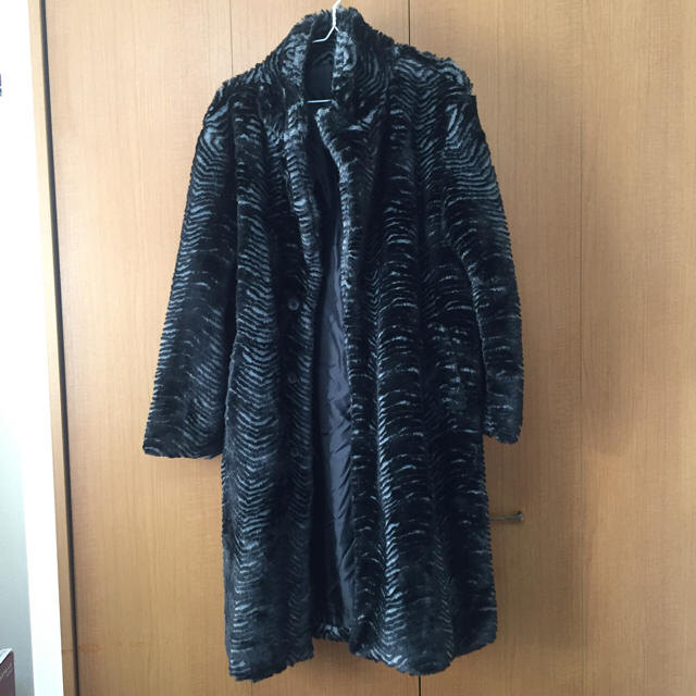 ジヨン風 ファーコート レディースのジャケット/アウター(毛皮/ファーコート)の商品写真