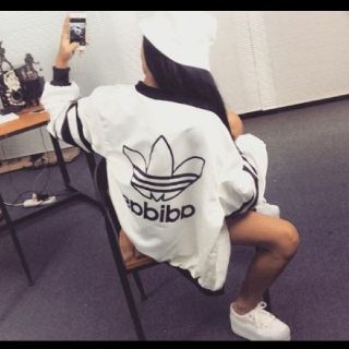 アディダス(adidas)の★adidas　ブルゾン★ホワイト　最後の1点(ブルゾン)