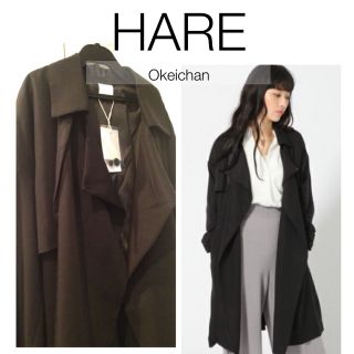 ハレ(HARE)の新品タグ付☆ドレープ衿テロンチロングコート ブラック(トレンチコート)