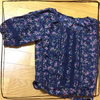 ページボーイ(PAGEBOY)の小花柄トップス(Tシャツ(長袖/七分))