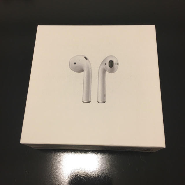 Apple(アップル)のair pods スマホ/家電/カメラのオーディオ機器(ヘッドフォン/イヤフォン)の商品写真