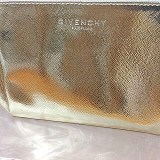 ジバンシィ(GIVENCHY)の【専用】ジバンシー ゴールド ポーチ(ポーチ)