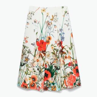 ザラ(ZARA)のZARA 大人気完売 花柄スカート(ひざ丈スカート)