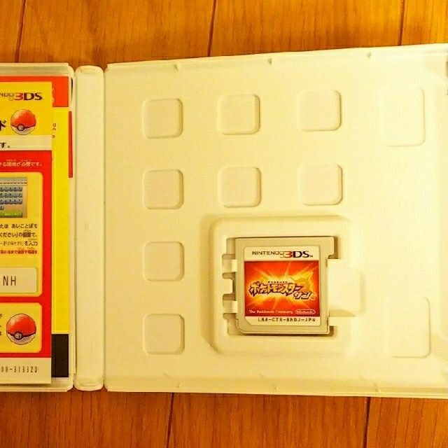 ニンテンドー3DS(ニンテンドー3DS)のポケモン サン 3DS（送料込） エンタメ/ホビーのゲームソフト/ゲーム機本体(携帯用ゲームソフト)の商品写真