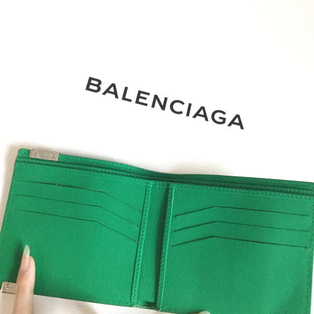 Balenciaga 新品 Balenciaga 二つ折り財布 メンズ 緑の通販 By