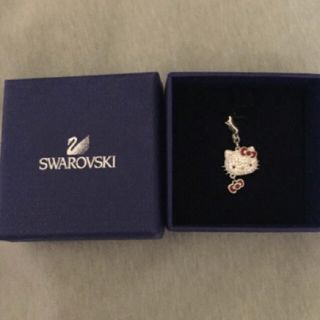 スワロフスキー(SWAROVSKI)のスワロフスキー キティちゃん チャーム(キャラクターグッズ)