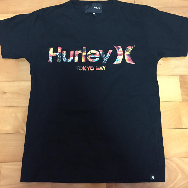 Hurley(ハーレー)のHurley Tシャツ 黒 レディースのトップス(Tシャツ(半袖/袖なし))の商品写真