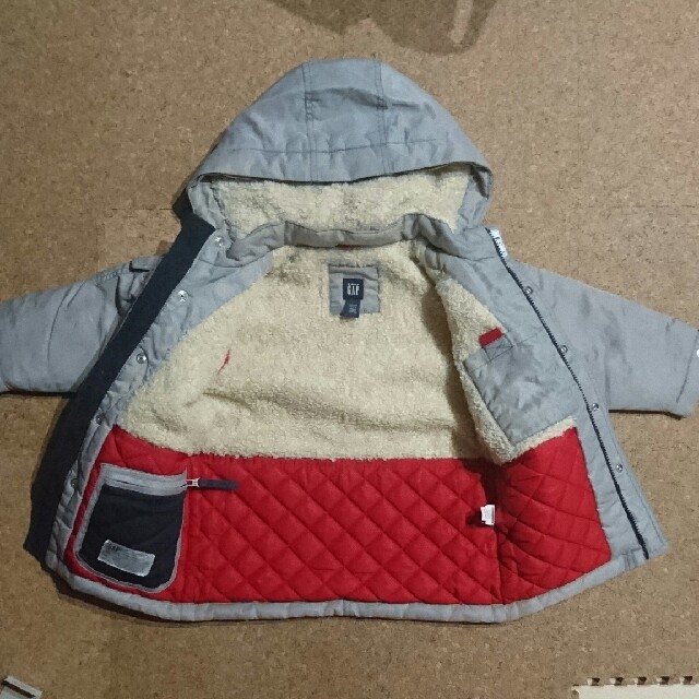 babyGAP(ベビーギャップ)のbabyGAP アウター キッズ/ベビー/マタニティのキッズ服男の子用(90cm~)(コート)の商品写真