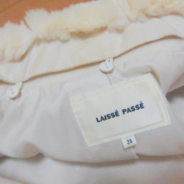 LAISSE PASSE(レッセパッセ)のレッセパッセ コート ホワイト レディースのジャケット/アウター(ピーコート)の商品写真