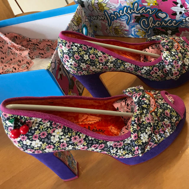 CHOICE(チョイス)のIrregular choice 花柄 ヒール ベロア 裏も柄 レディースの靴/シューズ(ハイヒール/パンプス)の商品写真