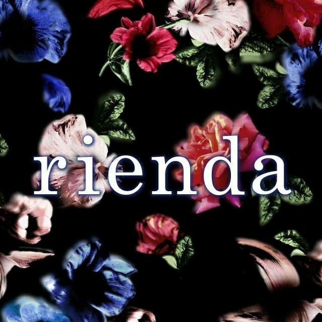 rienda(リエンダ)の⭐chie⭐様、専用♡10/1までお取り置き♡チェックフラワーオフショルトップ レディースのトップス(カットソー(長袖/七分))の商品写真