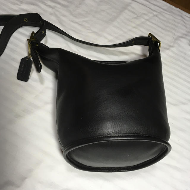 値下げ【プレゼントにおすすめ!!】【✨美品✨】コーチ 黒バケツ型2WAYバッグ
