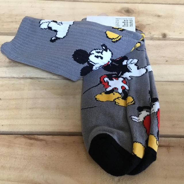 VANS(ヴァンズ)のDISNEY×VANS MICKEY MOUSE CREW SOCKS メンズのレッグウェア(ソックス)の商品写真