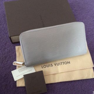 ルイヴィトン(LOUIS VUITTON)の美品☆ルイヴィトン エピ ジッピーウォレット(財布)