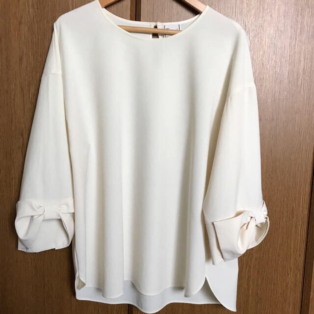 Tiara Tiara 袖リボン ブラウスの通販 By ゆき S Shop ティアラならラクマ Tiara Tiara 袖リボン ブラウスの通販 By ゆき S Shop ティアラならラクマ