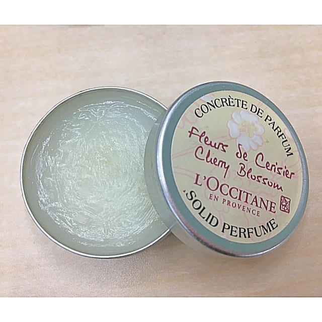 L'OCCITANE(ロクシタン)のロクシタン ハンドクリーム 練り香水 コスメ/美容のボディケア(ハンドクリーム)の商品写真