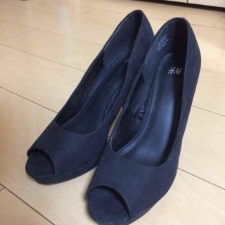 エイチアンドエム(H&M)のパンプス レディース 黒(ハイヒール/パンプス)