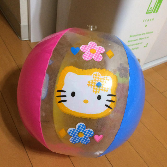 ハローキティビーチボールの通販 by りょこあ's|ラクマ ハローキティビーチボールの通販 by りょこあ's|ラクマ