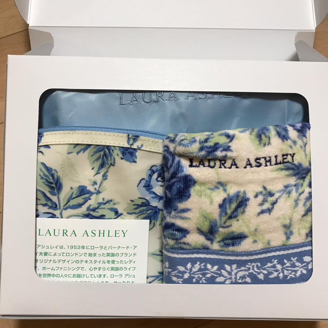 LAURA ASHLEY(ローラアシュレイ)のローラアシュレイ☆新品箱付き☆ギフト3点セット インテリア/住まい/日用品の日用品/生活雑貨/旅行(タオル/バス用品)の商品写真