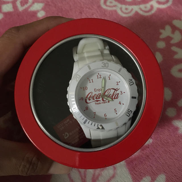 コカ・コーラ - 非売品 コカコーラシリコンウォッチ メタリックバージョン 腕時計の通販 by 値引き対応品ありますʚ♡ɞ｜コカコーラならラクマ