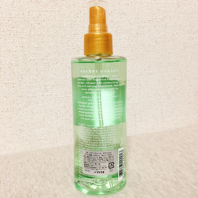 Victoria's Secret(ヴィクトリアズシークレット)のほぼ未使用！ヴィクトリアシークレット ペアグレース 250ml コスメ/美容のボディケア(ボディオイル)の商品写真