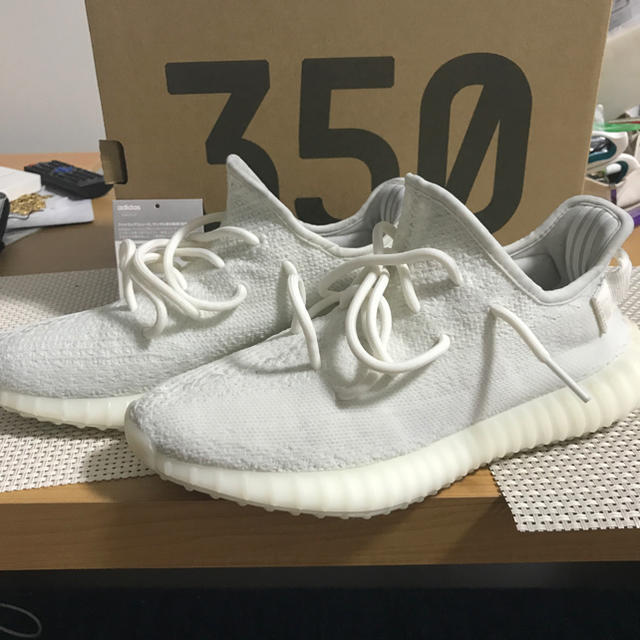 adidas(アディダス)のmpmgj様専用出品 yeezy boost 350 v2 クリームホワイト メンズの靴/シューズ(スニーカー)の商品写真