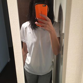 アンダーアーマー(UNDER ARMOUR)のアンダーアーマー 白Tシャツ♡(Tシャツ(半袖/袖なし))