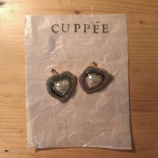 ロキエ(Lochie)のCUPPÉE イヤリング 【 びっくらーゔ 】(イヤリング)