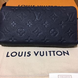 ルイヴィトン(LOUIS VUITTON)の専用になります✩*⋆ ルイヴィトン ジッピーウォレット(財布)