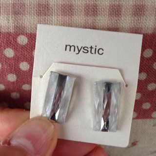 ミスティック(mystic)のミスティック ビジューピアス 未使用(ピアス)