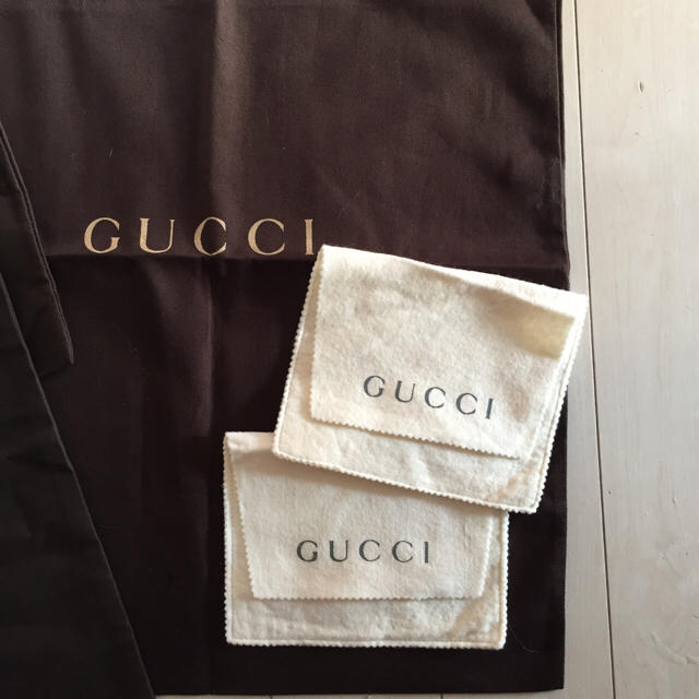 Gucci(グッチ)の美品！GUCCIグッチ＊ポーチ3種 5枚セット レディースのファッション小物(ポーチ)の商品写真