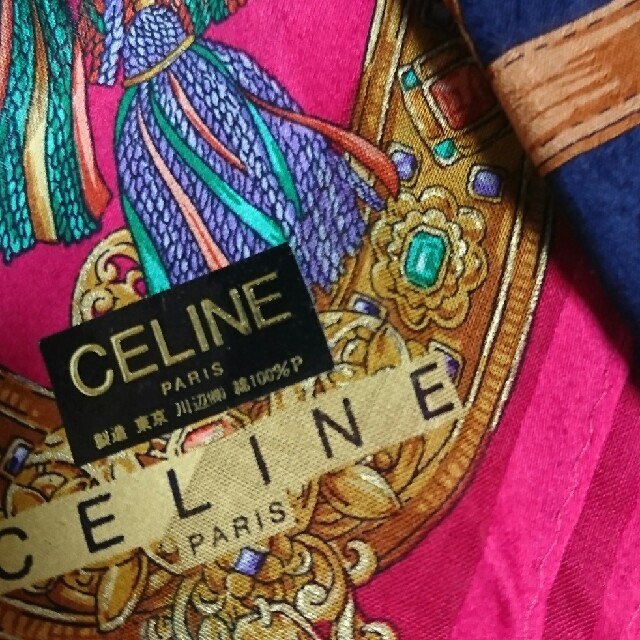 celine(セリーヌ)のCELINE✨新品シール付き✨ハンカチーフ レディースのファッション小物(ハンカチ)の商品写真