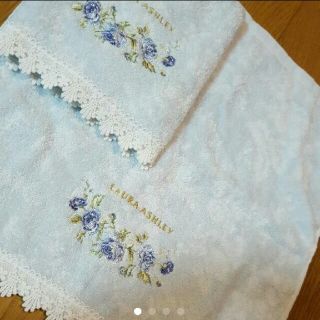 ローラアシュレイ(LAURA ASHLEY)の新品 
ローラ・アシュレイ  タオル ハンカチ 花柄 ブルー フリル 白 2枚(ハンカチ)