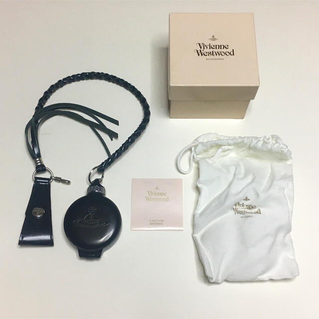 Vivienne Westwood(ヴィヴィアンウエストウッド) 携帯灰皿 | フリマアプリ ラクマ