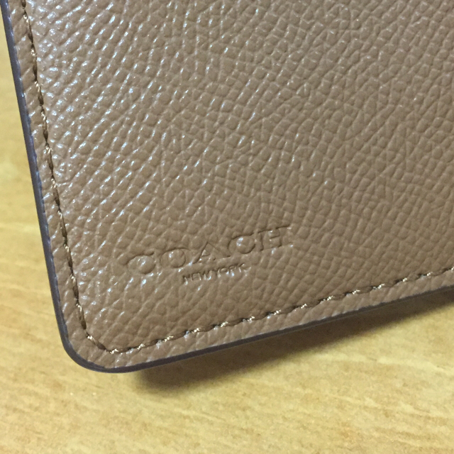 COACH(コーチ)のcoach  二つ折り財布 レディースのファッション小物(財布)の商品写真