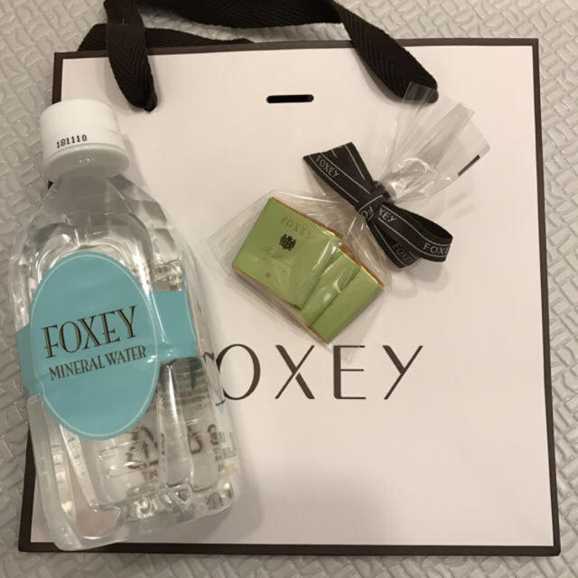 FOXEY(フォクシー)の専用 FOXEY フォクシー チョコレート 3セット リボン レディースのバッグ(ショップ袋)の商品写真