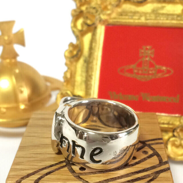 Vivienne Westwood(ヴィヴィアンウエストウッド)の★専用お取置き中★初期ベルトリング viviennewestwood レディースのアクセサリー(リング(指輪))の商品写真