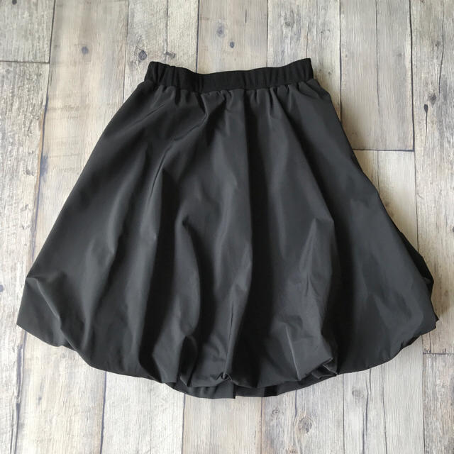 バルーンスカート・黒 レディースのスカート(ひざ丈スカート)の商品写真