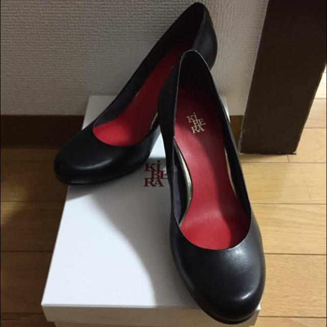 【新品・未使用】ブラックパンプス レディースの靴/シューズ(ハイヒール/パンプス)の商品写真