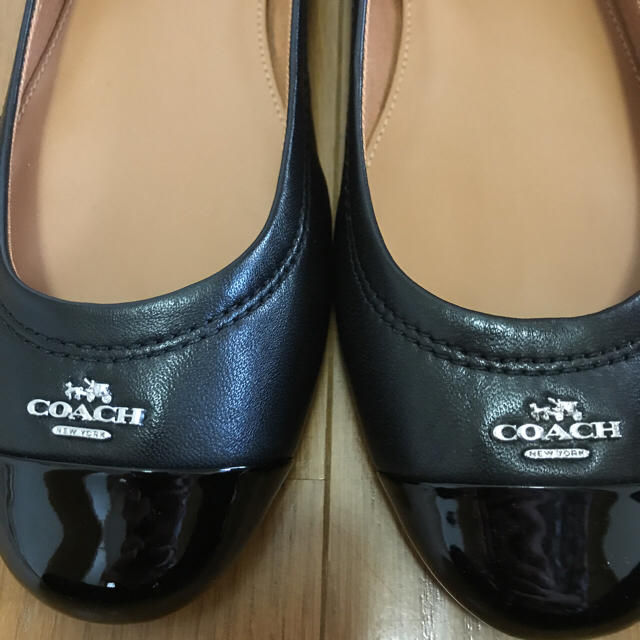 COACH(コーチ)のCOACH コーチ  フラット パンプス 25.5cm レディースの靴/シューズ(バレエシューズ)の商品写真