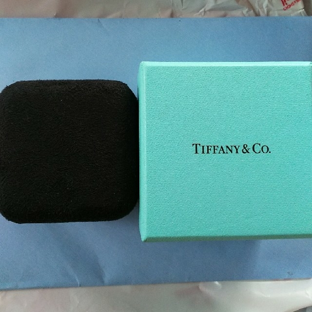 Tiffany & Co.(ティファニー)の
美品 ティファニー ケース リング TIFFANY ペアリング BOX 箱 レディースのアクセサリー(その他)の商品写真