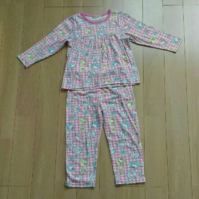 サンリオ(サンリオ)のサンリオ　パジャマ　110cm キッズ/ベビー/マタニティのキッズ服女の子用(90cm~)(パジャマ)の商品写真